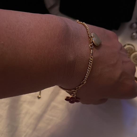 Louis Vuitton sweet monogram bracelet excellent condition comes with dust bag - Picture 4 of 6